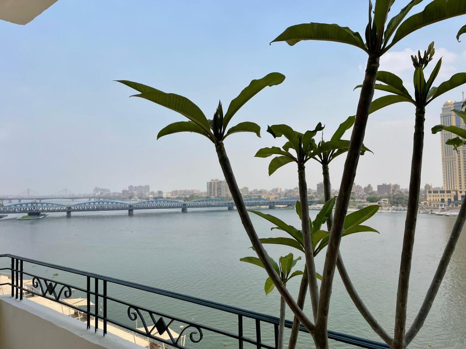 Luxury On The Nile - Zamalek Apartments Каир Экстерьер фото
