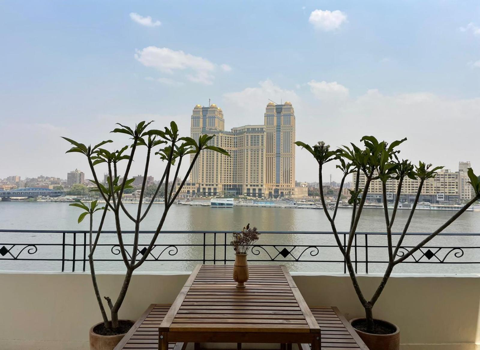 Luxury On The Nile - Zamalek Apartments Каир Экстерьер фото