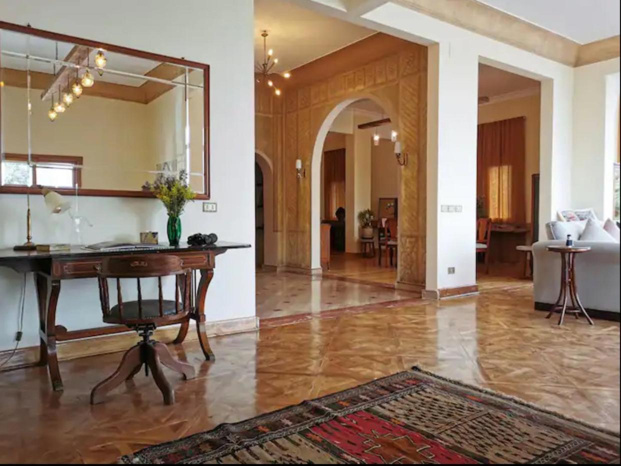 Luxury On The Nile - Zamalek Apartments Каир Экстерьер фото
