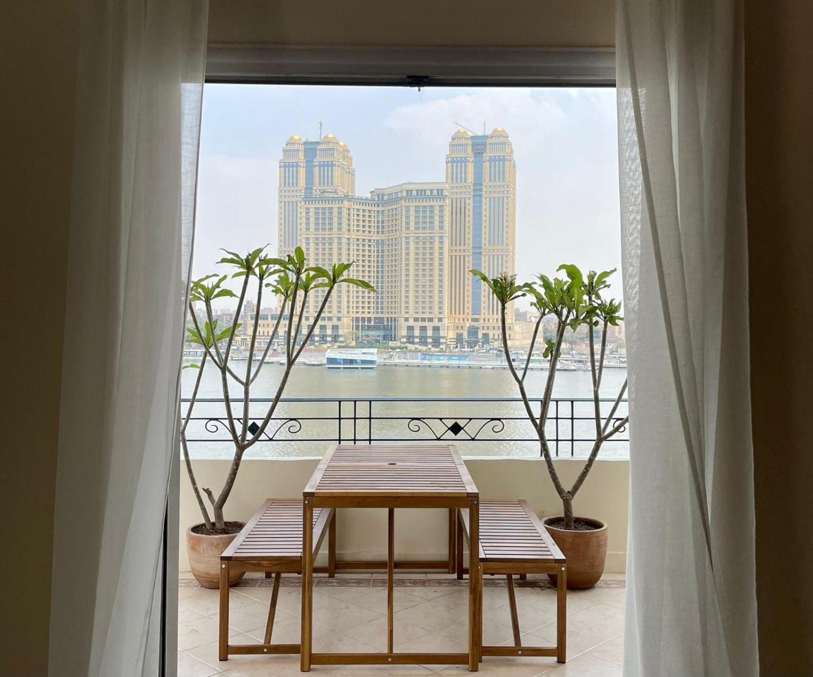 Luxury On The Nile - Zamalek Apartments Каир Экстерьер фото